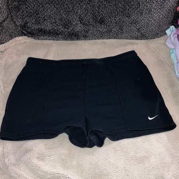 Nike Fleece Shorts, Large - Picture 1 of 6